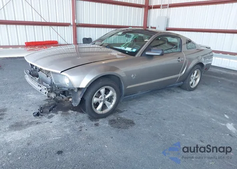 2009 Ford Mustang V6/V6 Premium from USA, damaged, VIN 1ZVHT80N195133075